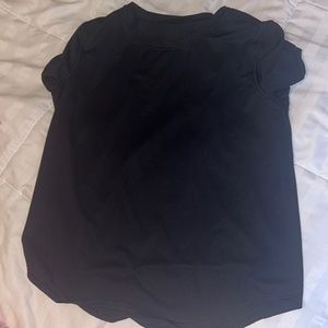 Black lulu tshirt